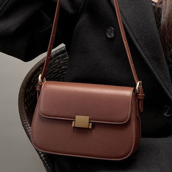 Sac Bandoulière En Cuir Tofu À Silhouette Arrondie
