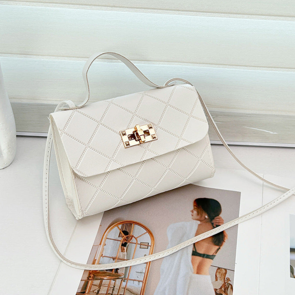Petit sac carré femme matelassé – 6 coloris - Sac à Main - MaisonÉlyséa