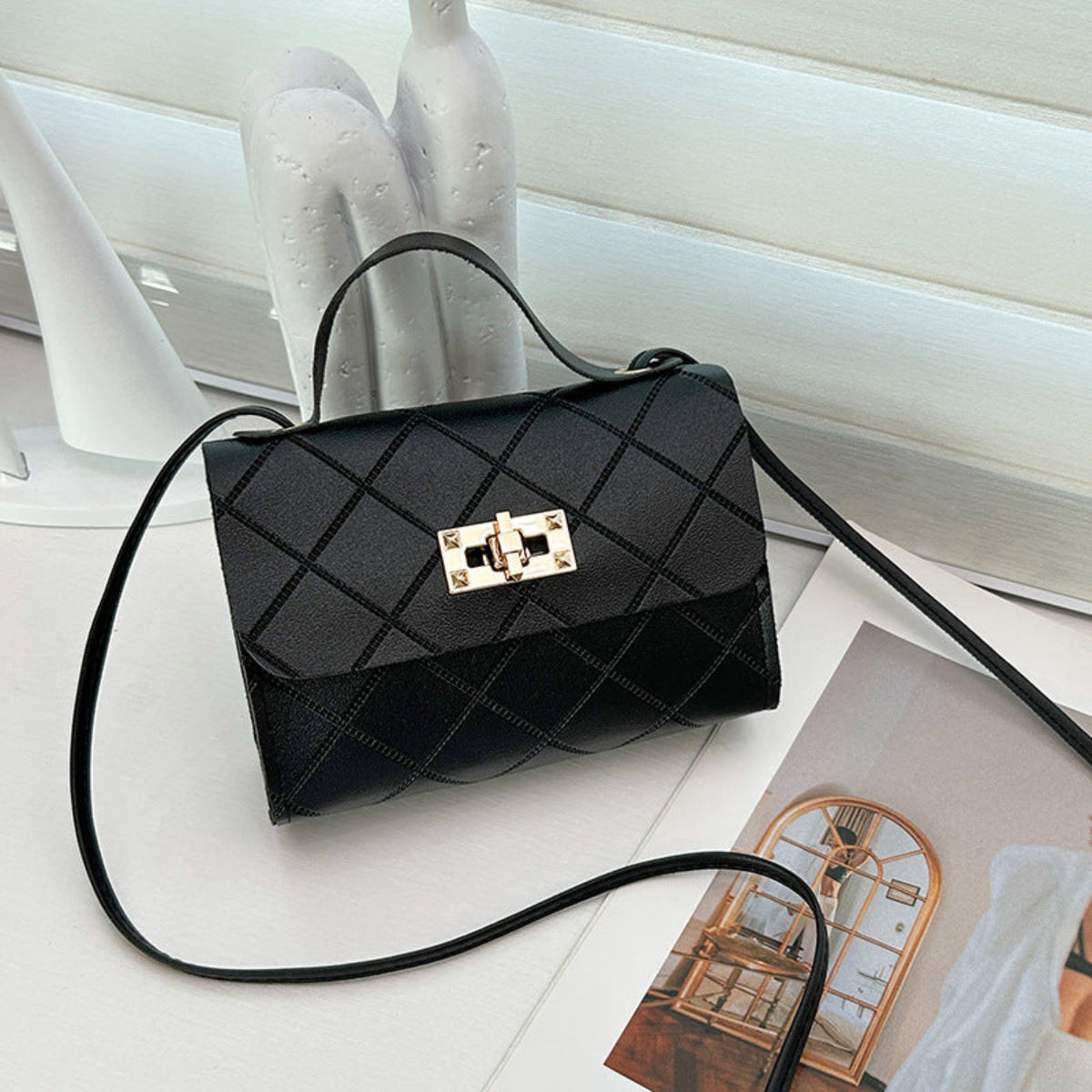 Petit sac carré femme matelassé – 6 coloris - Sac à Main - MaisonÉlyséa